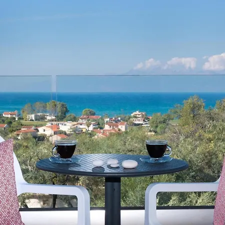 Villa Sleeps 8 Pool Air Con Wifi Roda (Corfu)