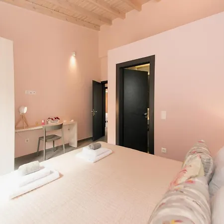 Sleeps 8 Pool Air Con Wifi Villa